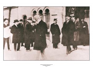 40. O Ελευθέριος Βενιζέλος μετά την υπογραφή της Συνθήκης της Λωζάννης, 24 Ιουλίου 1923. / Eleftherios Venizelos after signing the Treaty of Lausanne. July 24, 1923.