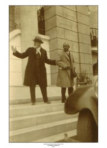 63. O Ελευθέριος Βενιζέλος με τον Ισμέτ Ινονού, κατά την επίσκεψη του τελευταίου στην Αθήνα, 1931. / Eleftherios Venizelos with Ismet Inonou during the latter’s visit to Athens, 1931.